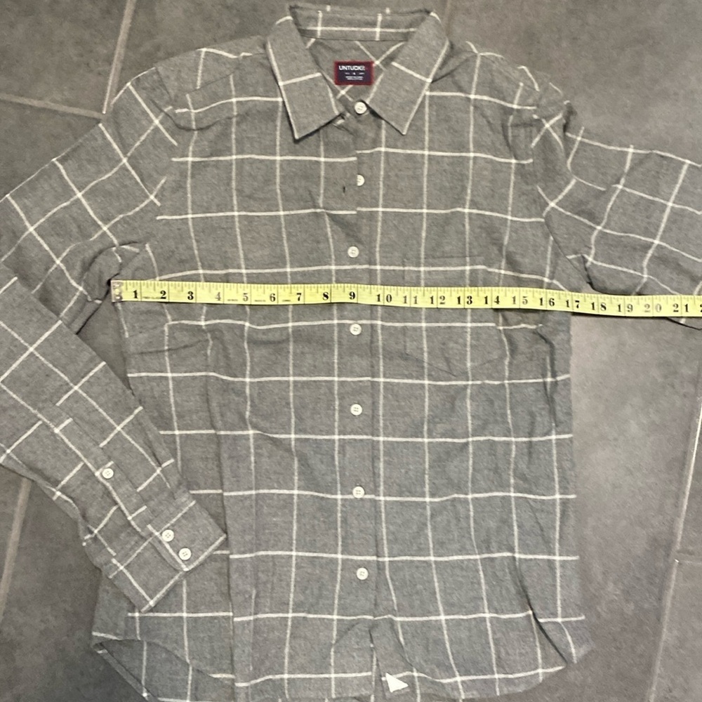 UNTUCKit Women's Windowpane Plaid Flannel Gray White - Picture 2 of 11